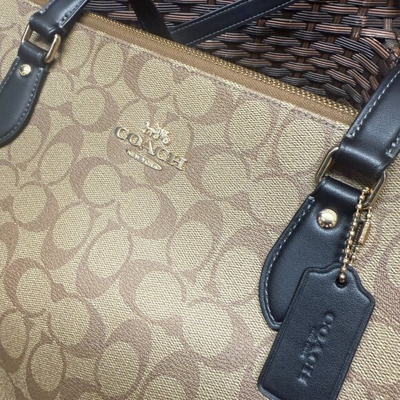 coach Gallery Tote Bag In Signature Canvas ca187 - Picture 3 of 8